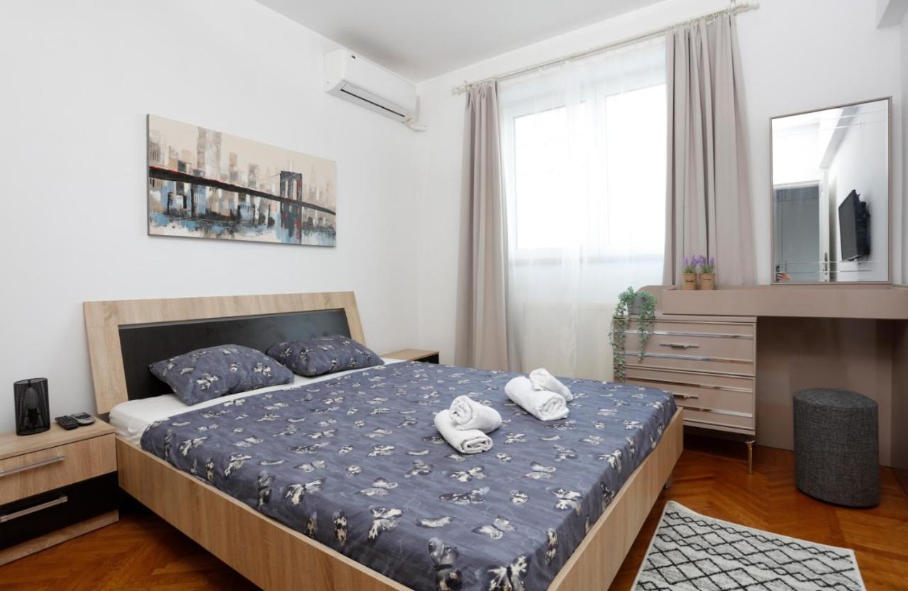 Rico'S 3 Bedroom City Center Apartment Bükreş Dış mekan fotoğraf