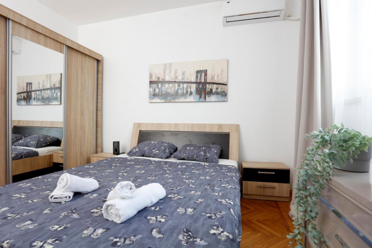 Rico'S 3 Bedroom City Center Apartment Bükreş Dış mekan fotoğraf