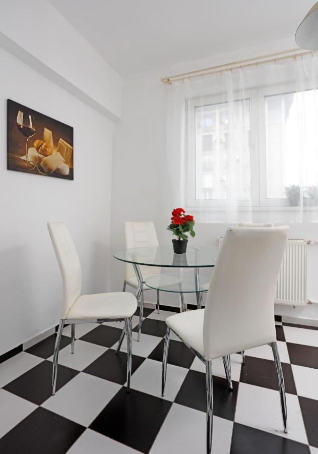 Rico'S 3 Bedroom City Center Apartment Bükreş Dış mekan fotoğraf
